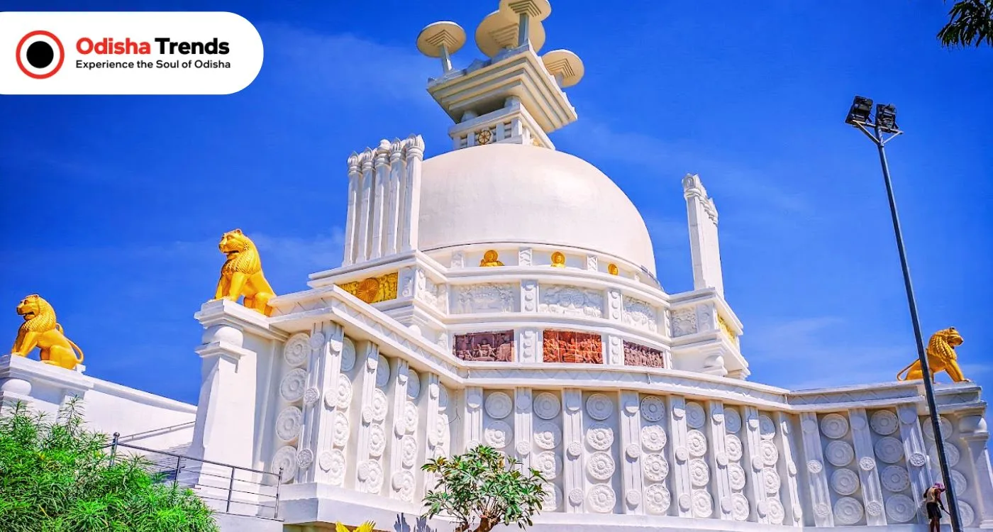Dhauli Shanti Stupa, Dhauligiri Hills
